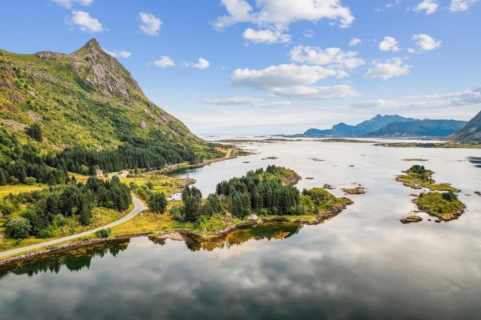 Flo Lofoten Nature Escape Valberg Bagian luar foto